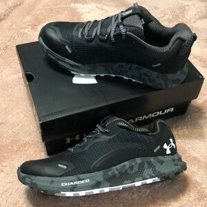 Under Armour Trail Shoes, Women’s 7.5, NEW